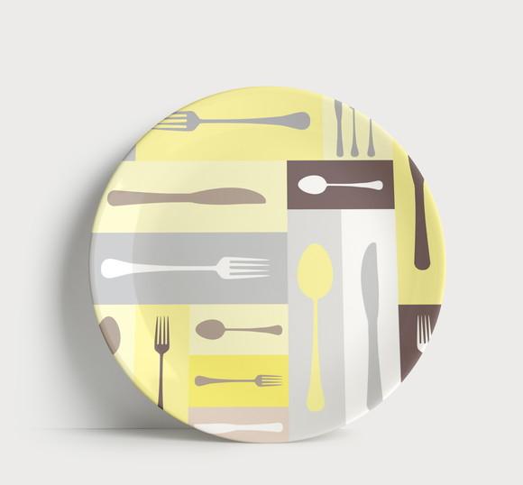 Prato Decorativo Estilo Retrô: Talheres em Geometria