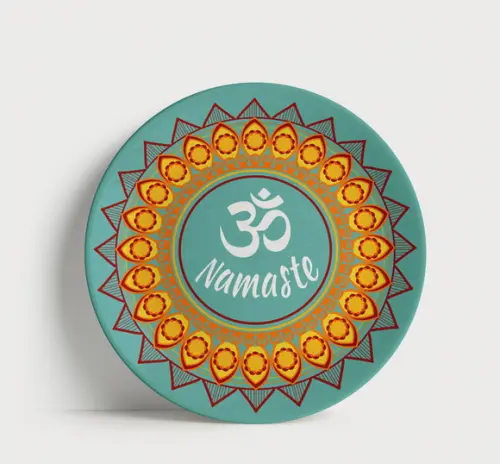 Prato Decorativo Namastê - Porcelana 21cm (com Suporte)