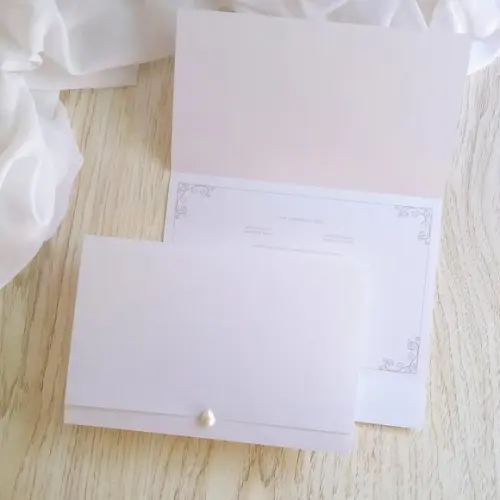 Convite de Casamento Clássico Tradicional Branco Perolado