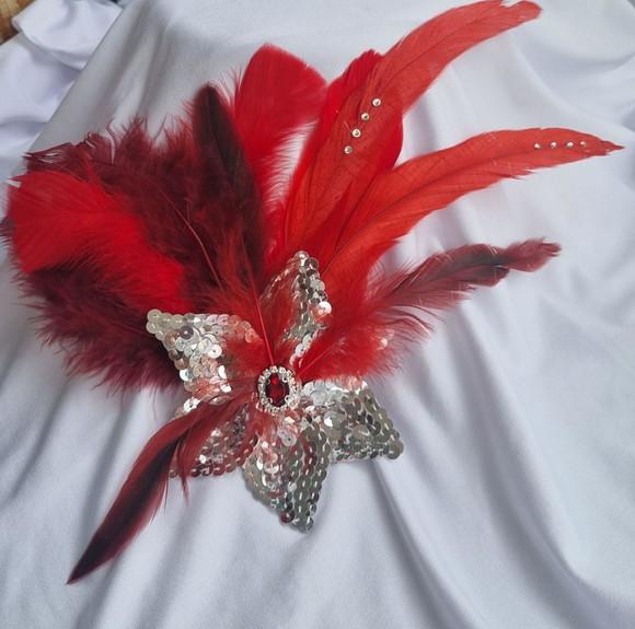 Adereço de Carnaval - Flor de Paetê Plumas