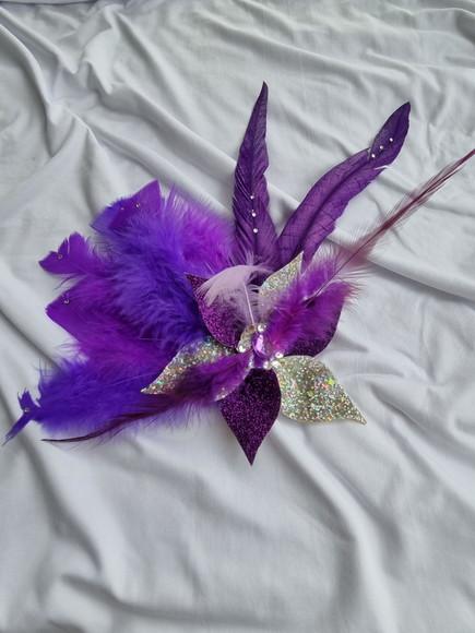 Adereço de Carnaval - Flor de Paetê Plumas