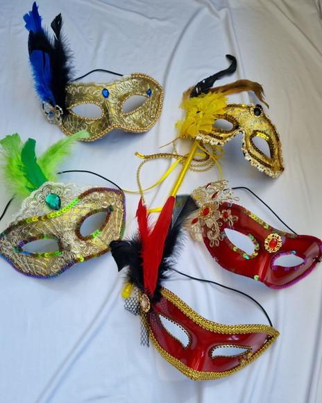 Máscara Venesiana - Carnaval - Arranjo e Plumas