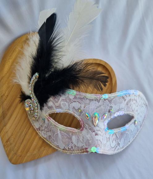 Máscara Venesiana - Carnaval - Arranjo e Plumas