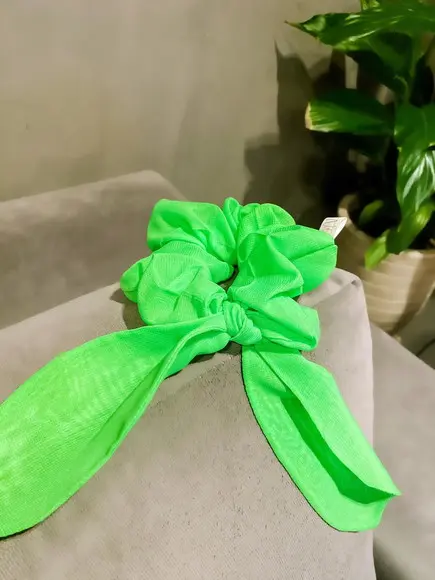 3 Scrunchie com Laço - Seda Neon