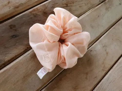 3 Scrunchie Laço - Seda Neon - Tela de Malha - Veludo