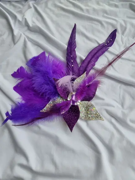 Adereço de Carnaval - Flor de Paetê Plumas