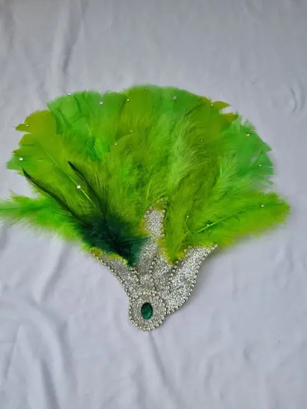 Carnaval - Flor de Lotus - Plumas e Pedras