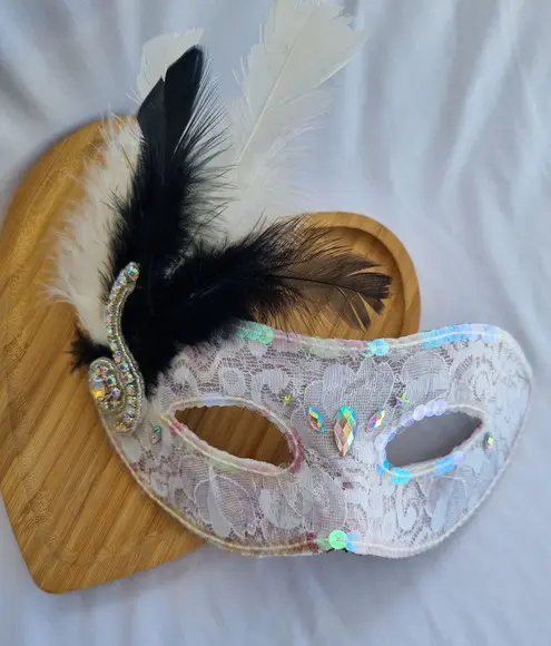 Máscara Venesiana - Carnaval - Arranjo e Plumas
