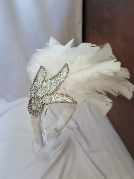 Tiara Plumas e Strass - Carnaval