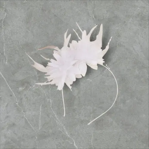 Tiaras para o Carnaval - Flores e Plumas Branco