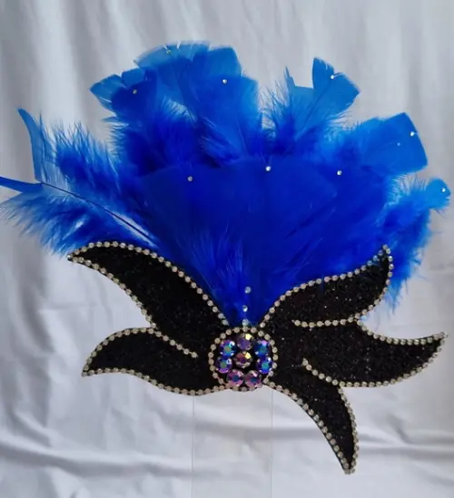 Tiaras/ Bico de Pato para o Carnaval - Arranjo e Plumas