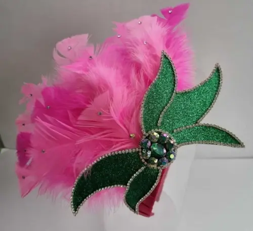 Tiaras/ Bico de Pato para o Carnaval - Arranjo e Plumas