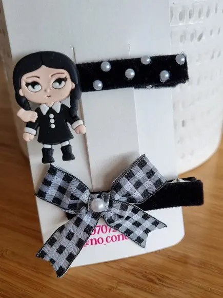 Wandinha -tiara, Kit Bico de Pato ou Elástico com Laço