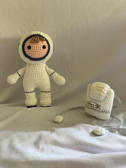 Boneco Astronauta e Foguete Amigurumi