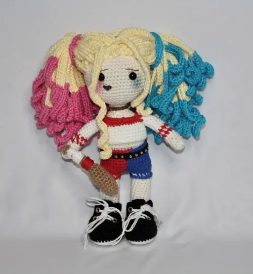 Boneca Alerquina Amigurumi