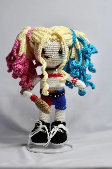 Boneca Alerquina Amigurumi