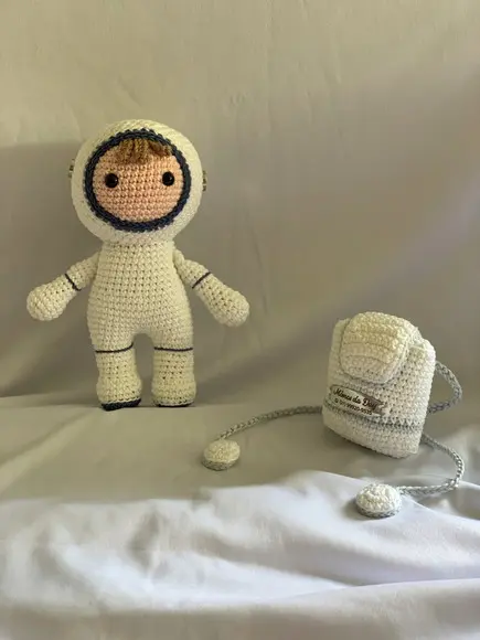Boneco Astronauta e Foguete Amigurumi