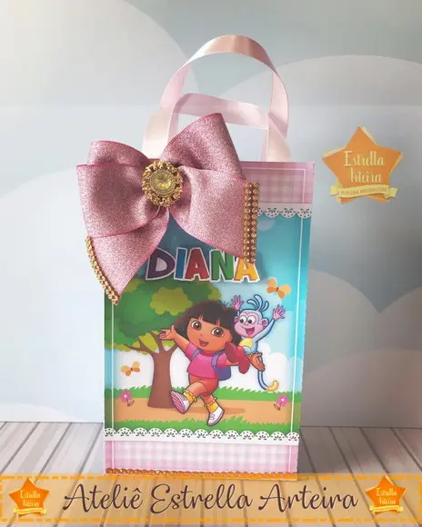 SACOLINHA LEMBRANCINHA DORA AVENTUREIRA