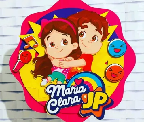TOPO DE BOLO MARIA CLARA E JP