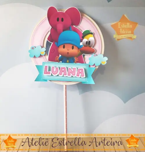 TOPO DE BOLO POCOYO MENINA