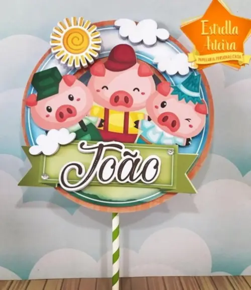 TOPO DE BOLO OS TRÊS PORQUINHOS