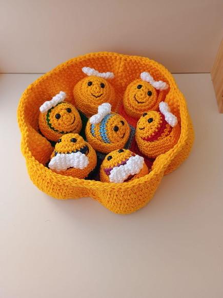 Brinquedo Sensorial Montessori Colmeia de Abelhas Crochê