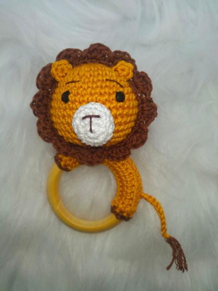 Chocalho Amigurumi Leão