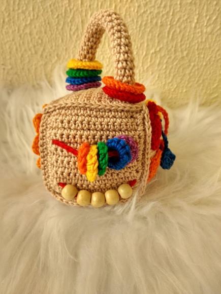 Cubo Sensorial Montessoriano