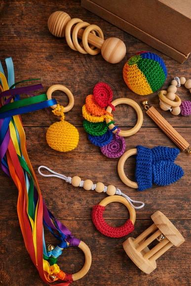 Kit Sensorial Montessori em Crochê e Madeira - 11 Peças
