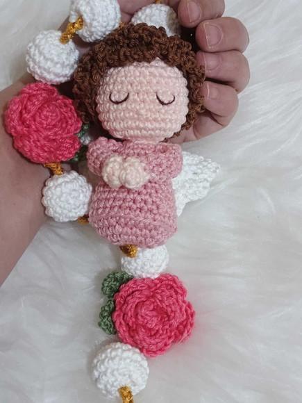 Terço de Berço em Crochê com Anjinho Amigurum