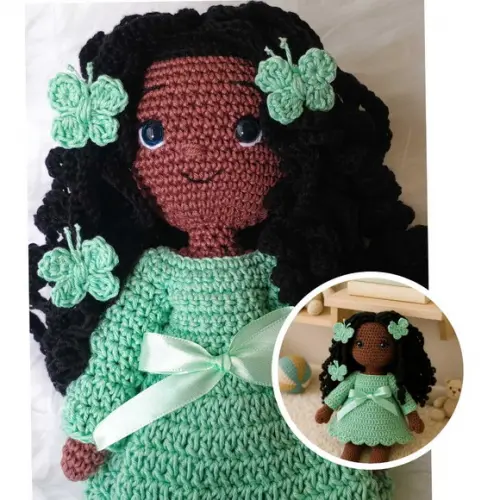 Boneca Negra de Crochê Artesanal
