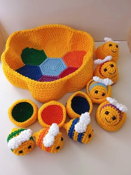 Brinquedo Sensorial Montessori Colmeia de Abelhas em Crochê