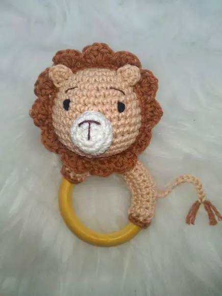 Chocalho Amigurumi Leão