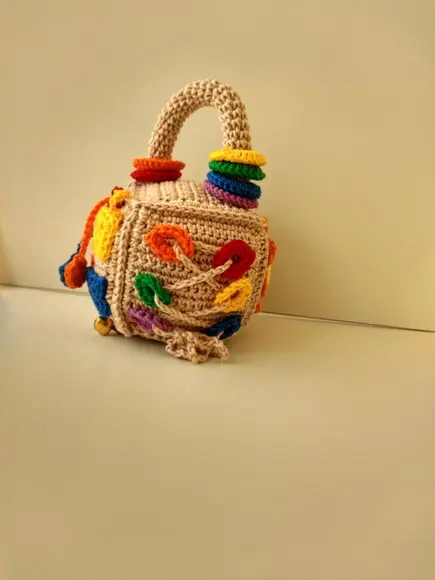 Cubo Sensorial Montessoriano
