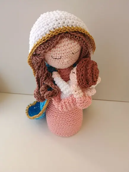 Maria - Santinha em Crochê