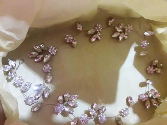 Arranjo Cristais Navete e flores de strass