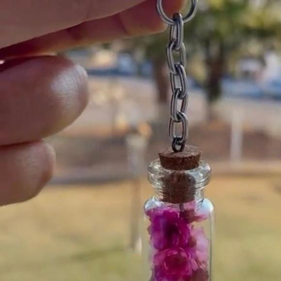 Chaveiro Garrafinha Flores Secas Lembrança