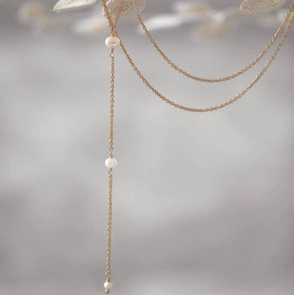 Colar Invertido Dourado com Detalhes em Pérolas de Água Doce