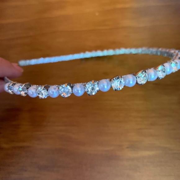Tiara Pérolas e strass