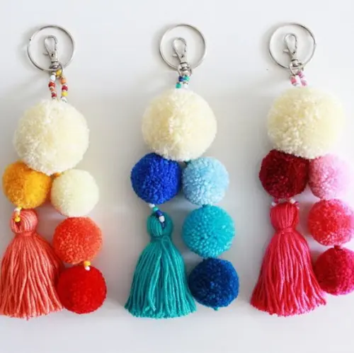 Chaveiro pompons
