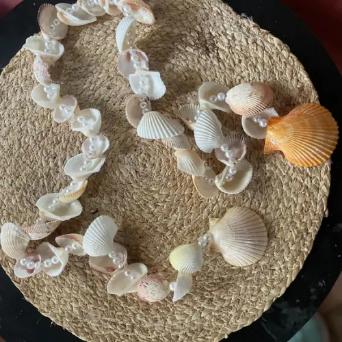 Colar de Mesa Búzios e Pérolas