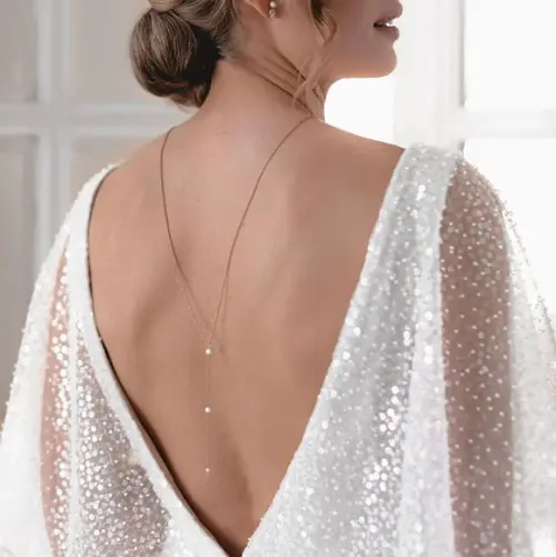 Colar Invertido Dourado com Detalhes em Pérolas de Água Doce