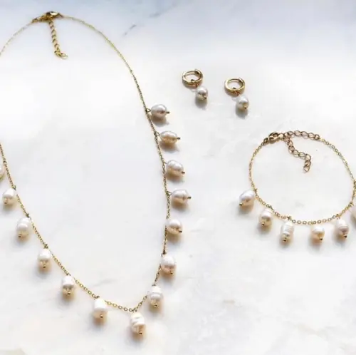Conjunto Colar, Brinco e Pulseira Pérolas de Água Doce