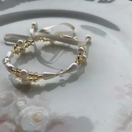 Pulseira tipo corsagê