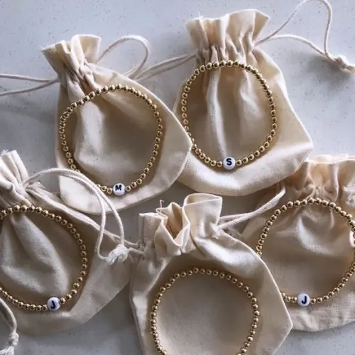 Pulseira tipo corsagê de miçanga