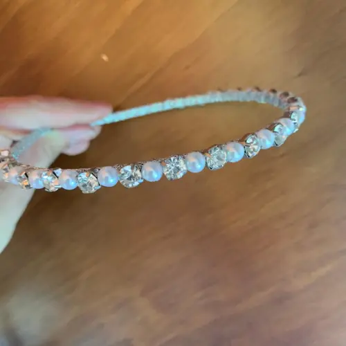Tiara Pérolas e strass
