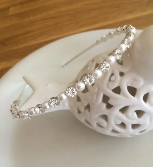 Tiara Pérolas e strass