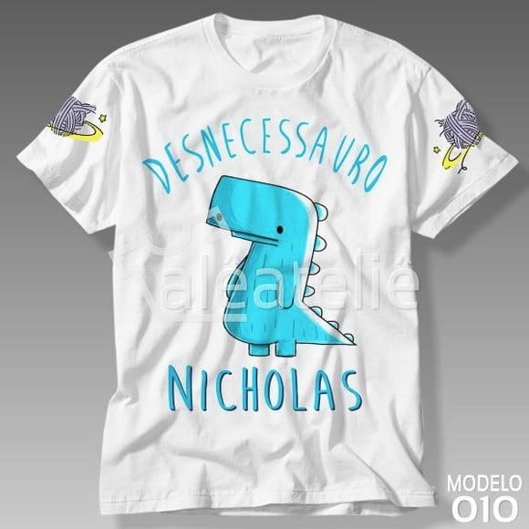 Camiseta Desnecessauro Gato Galáctico Personalizada com Nome