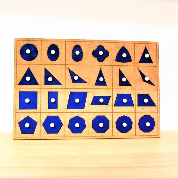 Encaixes de Formas Geométricas Montessori