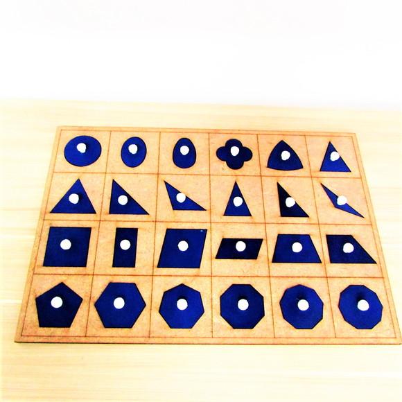 Encaixes de Formas Geométricas Montessori